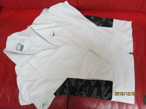 NIKE fit L