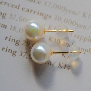 Ｋ１８　天然アコヤパール　ピアス　6.5mm