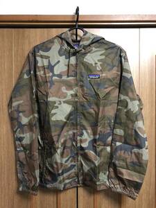 新品 patagonia ライト&バリアブル フーディ XS 廃番希少品 ナイロン フーディニ パーカー 迷彩　カモフラ　未使用ト XSサイズ 27236