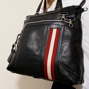 極美品●A4収納可●BALLY バリー メンズ トレスポ パンチング レザー 本革 トートバッグ 2way 黒 赤 ビジネス バック ブリーフケース 1円