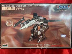 マクロス　プラモデル　1/100 メッキ　新品　未使用　アリイ　ガウォーク