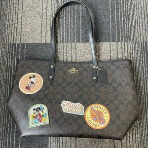 【T0620】COACH コーチ シグネチャー F29358 DISNEY ディズニー トートバッグ ハンドバッグ ミッキー ミニー ブラウン タグ付き PVC 