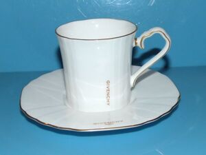 GIVENCHY(ジバンシイ：ヤマカ陶器製) カップ&ソーサー　BoneChina　844427AA124-187BⅡ