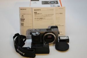 ■極上品■ SONY α6000 グラファイトグレー ボディー ILCE-6000 ＊24214