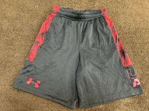 アンダーアーマー ショートパンツ　130センチ YSM ボトムス キッズジュニア　男の子男子　スポーツ　ハーフパンツ 短パン UNDER ARMOUR