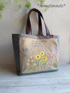 *花の手刺繍*肩掛けバッグ*A4*帆布＆リネン混*ハンドメイド*