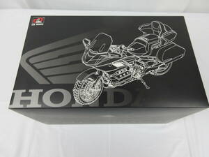 【LCD】1/12 ホンダ ゴールドウイング GL1800 2020年 ホワイト/白（ № LCDM2104 WH ) バイクモデル フィギュア 現状品