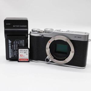 美品！FUJIFILM ミラーレス一眼レフカメラ X-M1 