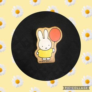 ★レア★正規品★日本製 ミッフィー グッズ ピンバッジ バッチ ディックブルーナ うさこちゃん miffy 干支 アンティーク レトロ 木製 雑貨