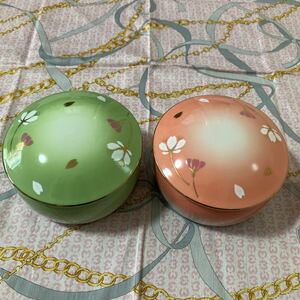 ２個セット 銀座三越限定 吹きさくら 錦松梅 さくら 桜 小鉢 小物入れ 蓋付き 陶器 食器