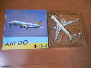 ジェミニジェット　1/400 AIR DO B767-300ER (はこだて）JA98AD　スタンドなし 　250機限定リミテッドエディション