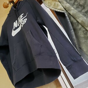 NIKE ナイキ parker パーカー Mサイズ black ブラック wear ウェア SPORTS スポーツ OUTDOOR アウトドア 黒 防寒 衣類