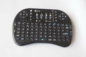 iClever IC-RF02 2.4GHz ワイヤレス ミニキーボード タッチパッド搭載 マウス一体型 ポータブル 小型 無線 USB レシーバー付
