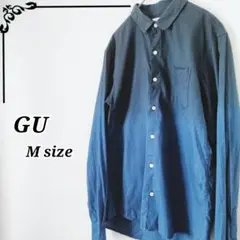 GU　シャツ青紺グラデーション　おしゃれクールオフィスデート旅行カジュアル　夏海