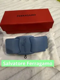 FERRAGAMO 青 レザー ヘアピン 保存袋付き