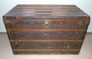 ルイ・ヴィトン トランク (Louis Vuitton trunk circa 1910)