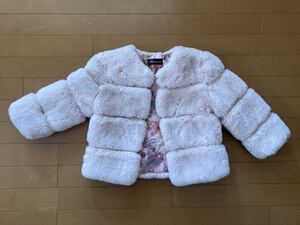 フェイクファーコート【新品】サイズ:130 キッジャケット　ファー コート 子供服 ベージュ　ふわふわ