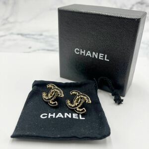 $【売り切り】CHANEL シャネル ココマーク ピアス ゴールド×ブラックカラー コメマーク付き ブランドアクセサリー 箱付属 保存袋付属