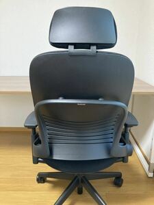 【WORKAHOLIC特注】Steelcase Leap V2 ヘッドレスト付 ブラックフレーム アジャスタブルアーム ランバーサポート ソフトキャスター 送料込