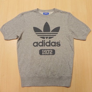 ◆ adidas アディダス 半袖スウェット トレーナー トップス ◆ size S グレー ロゴ プリント スポーツ カジュアル 古着 即決 ★e