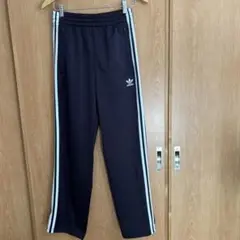 adidas トラックパンツ