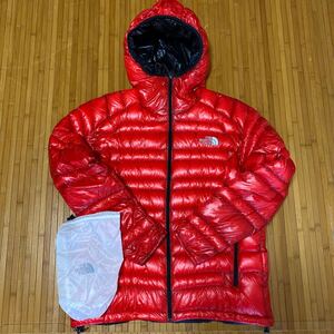 THE NORTH FACE ノースフェイスSUMMIT SERIES メンズMサイズ　レッド　美品　リペア無し　　中古　ＮD18183