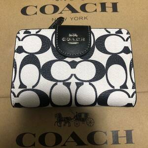 未使用品　coach 二つ折り財布　6