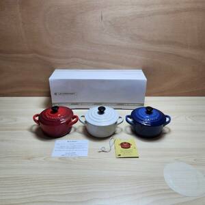 ☆LE CREUSET ル・クルーゼ ミニ ラウンド ココット 910163-00 赤 青 白 洋食器 食器 栞/箱付(中古品/現状品/保管品)☆