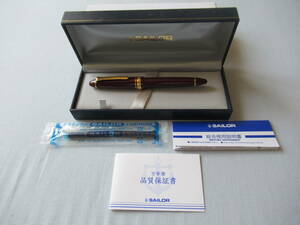 ■未使用 共箱付 定価3.3万円！セーラー万年筆(SAILOR) FOUNDED 1911 プロフィット21 ペン先：21K/H-M(中字) 全長135ｍｍ