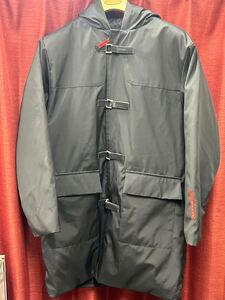 極上品　PRADA プラダスポーツ　ナイロンジャケット　コート　 ダウンジャケット　ブラック　系　ロゴ　 XL サイズ　冬服　KL899