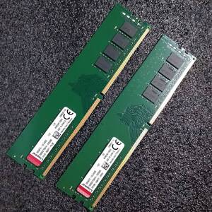 【中古】DDR4メモリ 16GB(8GB2枚組) Kingston KVR24N17S8/8 [DDR4-2400 PC4-19200]