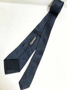 トムフォード TOM FORD ネクタイ　ネイビー系　柄　剣幅7㎝ 送料185円（追跡付）〜　ブランドネクタイ