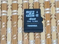 マイクロSDカード 4GB (東芝) E